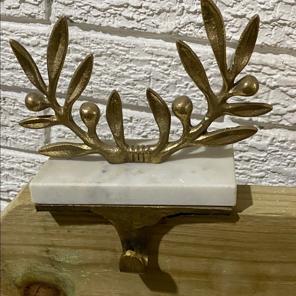 Gold Leaf Wall Decor Hook winter holidays
